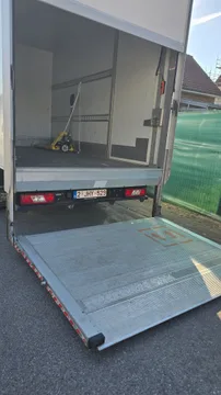 Μεταφορέας Φορτηγό ford transit truck with tail lift σε Dilbeek Βέλγιο